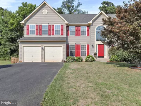361 Sawgrass Dr, Charles Town, WV 25414