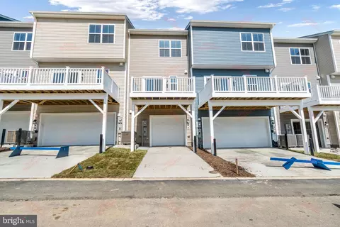 36 Brookfield Mews, Ranson, WV 25438