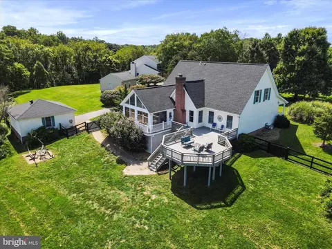 272 Pintail Ct, Harpers Ferry, WV 25425
