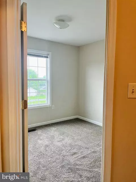 101 N Marshall St, Ranson, WV 25438 photo 11