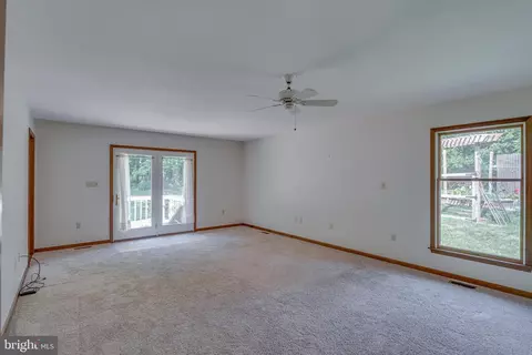Living - 197 Glen Rd, Shepherdstown, WV 25443 photo 5 of 5