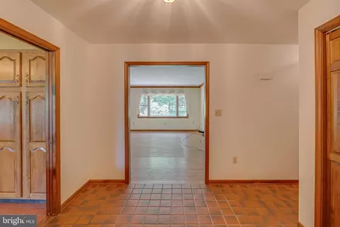 Entry Way - 197 Glen Rd, Shepherdstown, WV 25443 photo 1 of 2