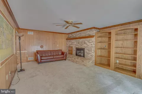 Living - 197 Glen Rd, Shepherdstown, WV 25443 photo 3 of 5