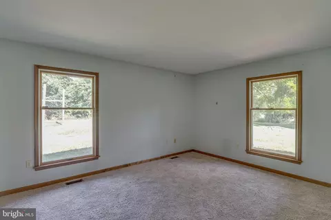 Bedroom - 197 Glen Rd, Shepherdstown, WV 25443 photo 3 of 4