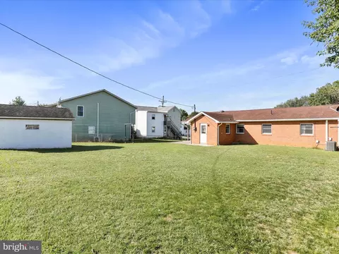 205 S George St, Ranson, WV 25438 photo 29
