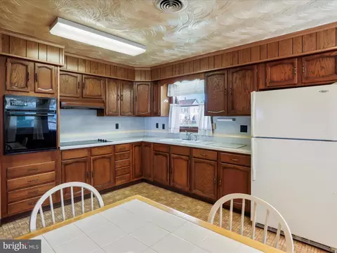 205 S George St, Ranson, WV 25438 photo 16
