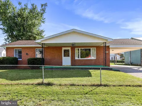205 S George St, Ranson, WV 25438