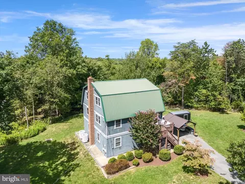 74 Old Shenandoah Trl, Harpers Ferry, WV 25425