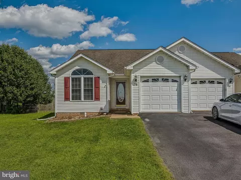 Exterior - 76 Peter Rabbit Dr, Ranson, WV 25438 photo 2 of 9