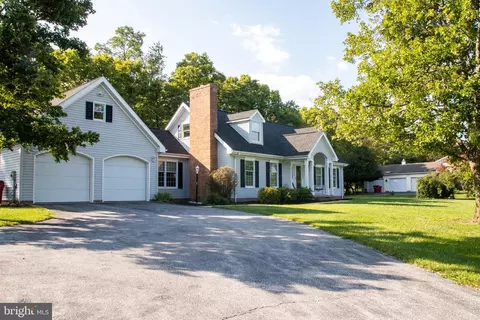 329 Carriage Dr, Harpers Ferry, WV 25425