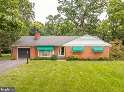 7663 Summit Point Rd, Charles Town, WV 25414