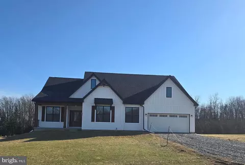47 Rakes Rd, Shenandoah Junction, WV 25442