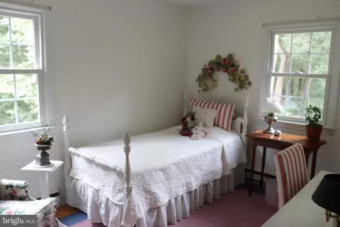 Bedroom - 157 Steamboat Run Rd, Shepherdstown, WV 25443 photo 4 of 16