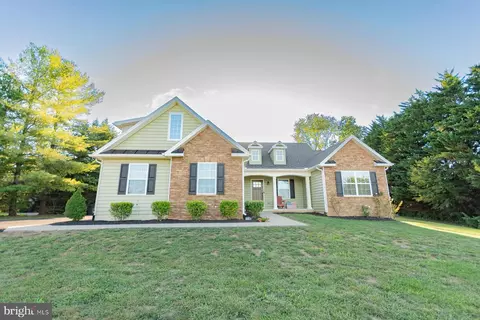 97 Heritage Dr, Shepherdstown, WV 25443