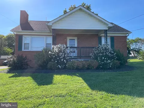 1067 N Mildred St, Ranson, WV 25438