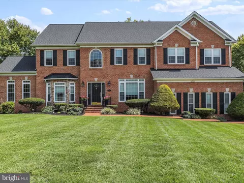 128 Eastland Dr, Charles Town, WV 25414