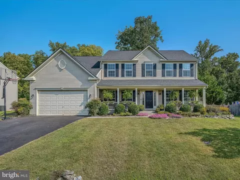 611 Maddex Farm Dr, Shepherdstown, WV 25443