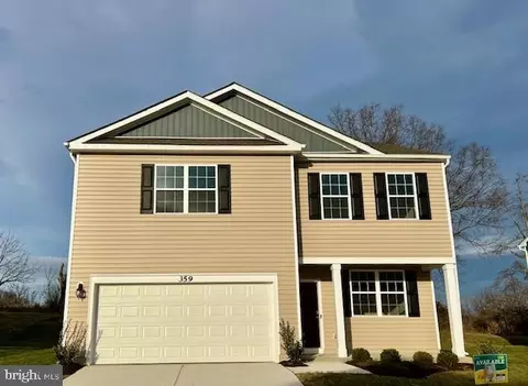 155 Gatehouse Pl, Charles Town, WV 25414