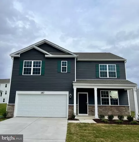 187 Gatehouse Pl, Charles Town, WV 25414