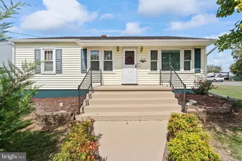 217 E 4th Ave, Ranson, WV 25438 photo 3