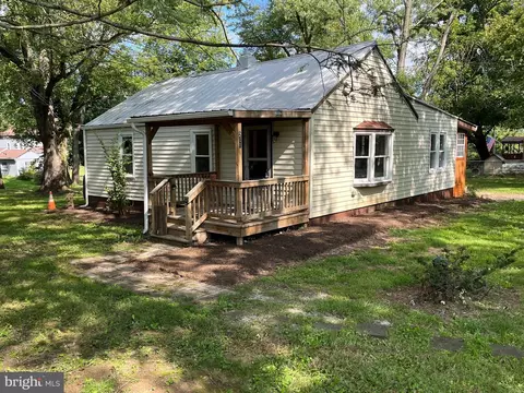 201 Oak Tree Rd, Kearneysville, WV 25430