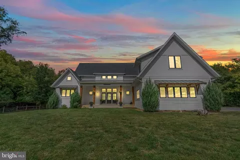 7677 Middleway Pike, Charles Town, WV 25414