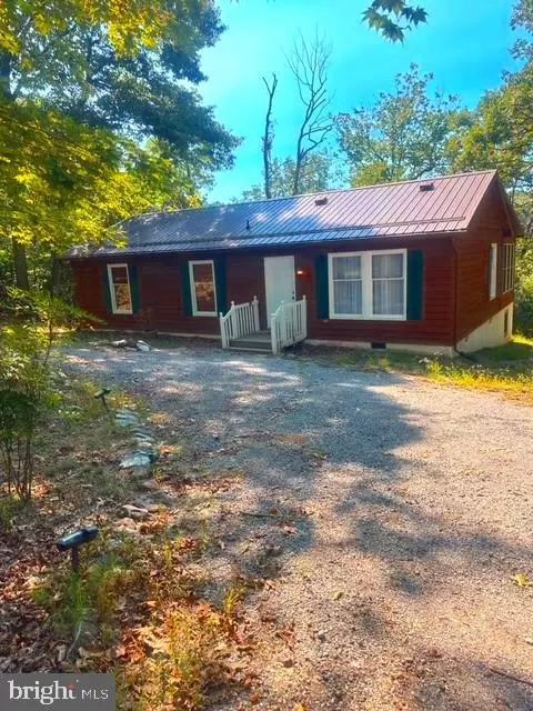 220 Dey Dr, Harpers Ferry, WV 25425