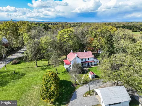 4530 Shepherd Grade Rd, Shepherdstown, WV 25443
