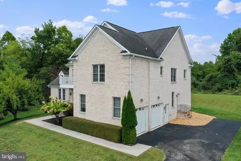 62 Reachcliff Cir, Shepherdstown, WV 25443