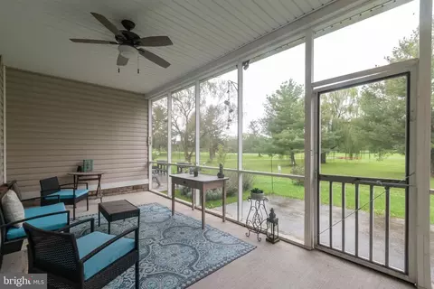 284 Baltusrol Dr, Charles Town, WV 25414