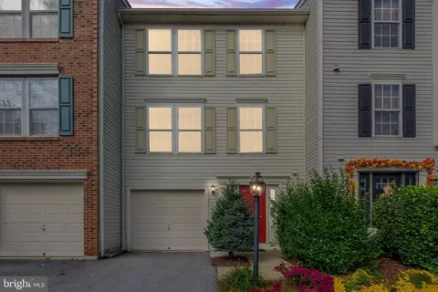 1329 Steed St, Ranson, WV 25438