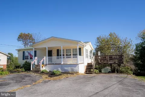 44 Orchard Dr, Ranson, WV 25438