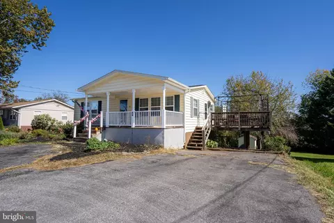 Exterior - 44 Orchard Dr, Ranson, WV 25438 photo 2 of 10