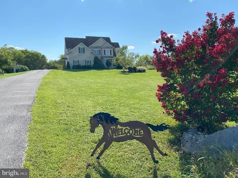 455 Paulas Cir, Kearneysville, WV 25430