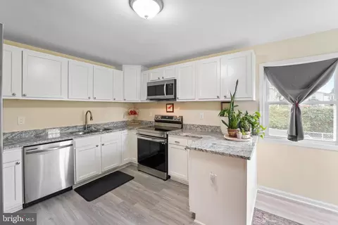 Kitchen - 86 Lemon Rd, Ranson, WV 25438 photo 1 of 2