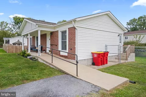 Exterior - 86 Lemon Rd, Ranson, WV 25438 photo 3 of 3