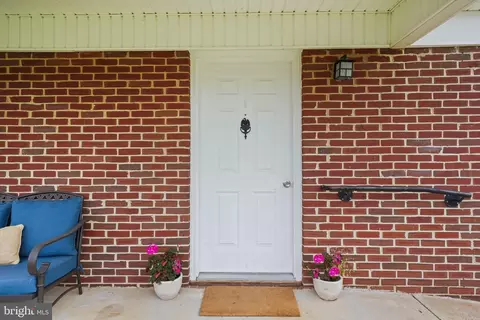 Exterior - 86 Lemon Rd, Ranson, WV 25438 photo 1 of 3