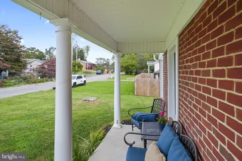 Exterior - 86 Lemon Rd, Ranson, WV 25438 photo 2 of 3