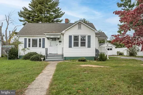 585 Jefferson Ave, Charles Town, WV 25414