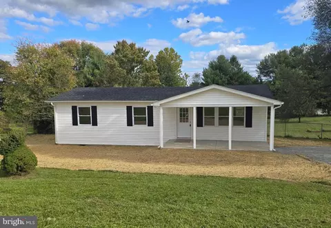 312 Cedar Dr, Kearneysville, WV 25430