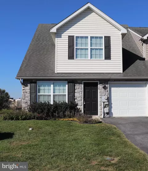 108 Fuzzy Tail Dr, Ranson, WV 25438