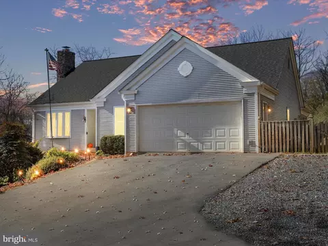 89 Arabian Pl, Charles Town, WV 25414