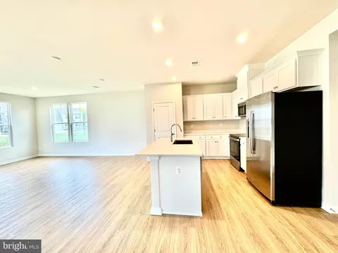 59 Eisenhower Ave, Ranson, WV 25438 photo 4