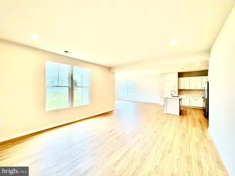 59 Eisenhower Ave, Ranson, WV 25438 photo 5