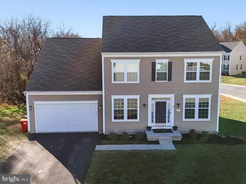 95 Oden Dr, Charles Town, WV 25414