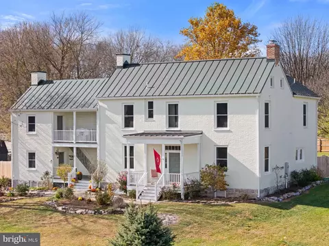365 Van Clevesville Rd, Kearneysville, WV 25430