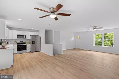 214 Antler Trail Rd, Harpers Ferry, WV 25425