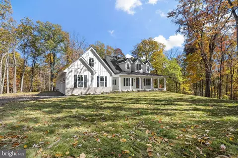 277 Mission Ridge Dr, Harpers Ferry, WV 25425