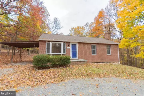 150 Mountain Dew Ct, Harpers Ferry, WV 25425