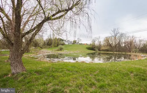 5092 Paynes Ford Rd, Kearneysville, WV 25430